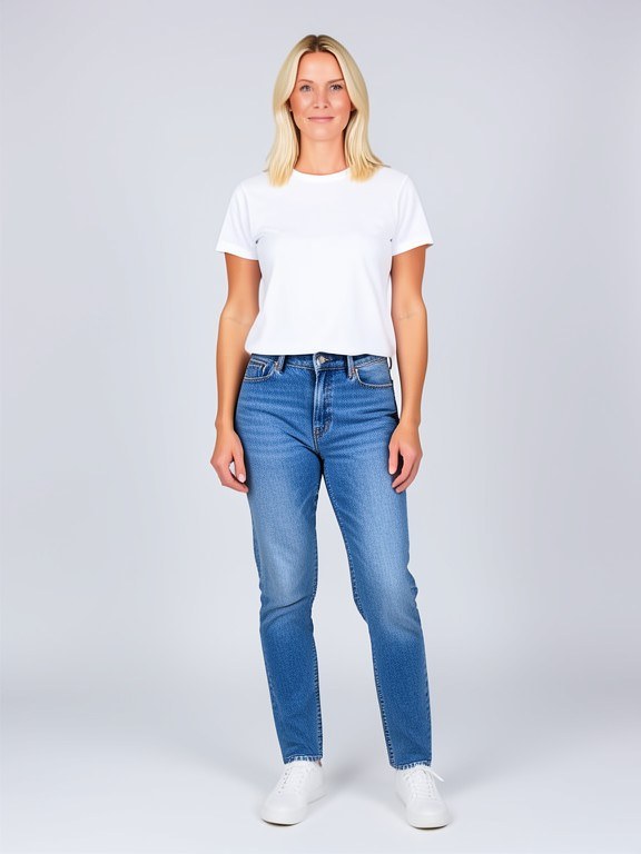 Mom Jeans Try-On example